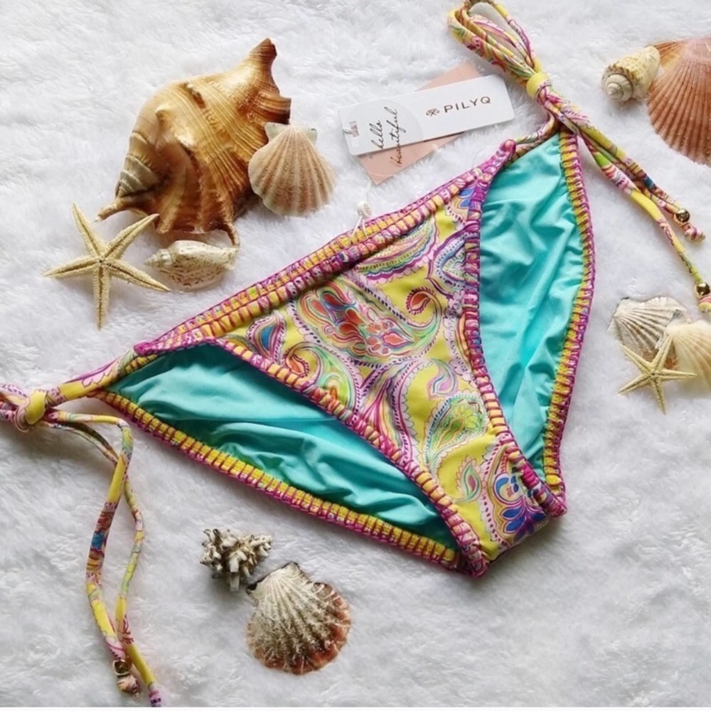 NWT pilyQ Baha Paisley Tie Full bikini bottom
